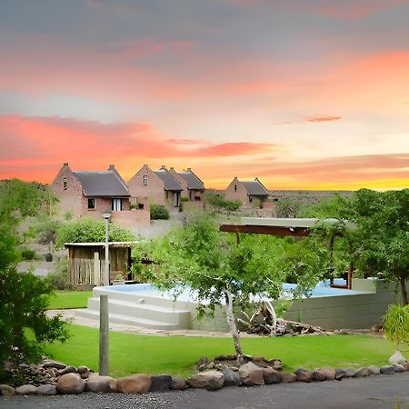 Teri-Lemveli Lodge Beaufort West Exterior photo